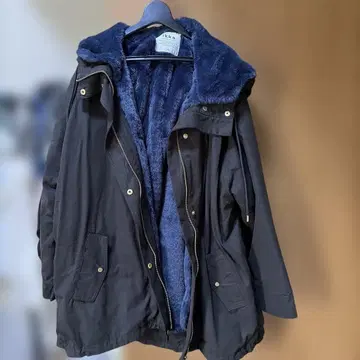 새상품급 ikka 퍼 라이너 포함 모즈 코트 블랙 M