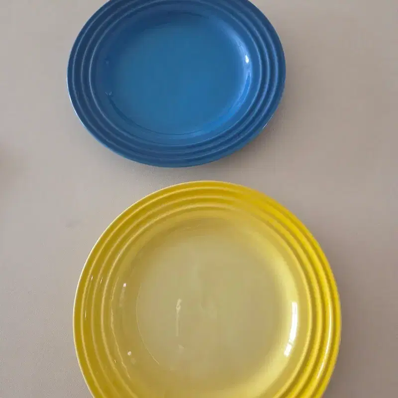 르크루제 디너 샐러드 접시 25cm 2개 일괄