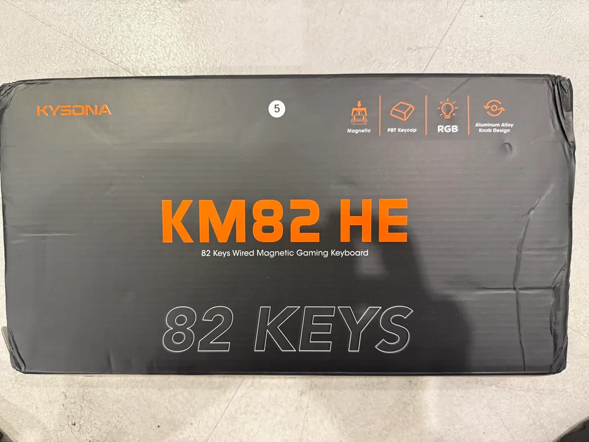 KYSONA KM82 HE 82키 유선 마그네틱 게이밍 키보드