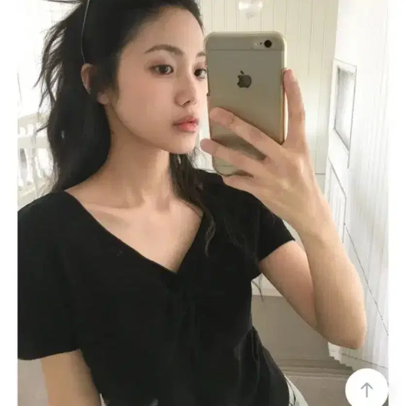 꼬임 슬림핏 반팔 블랙
