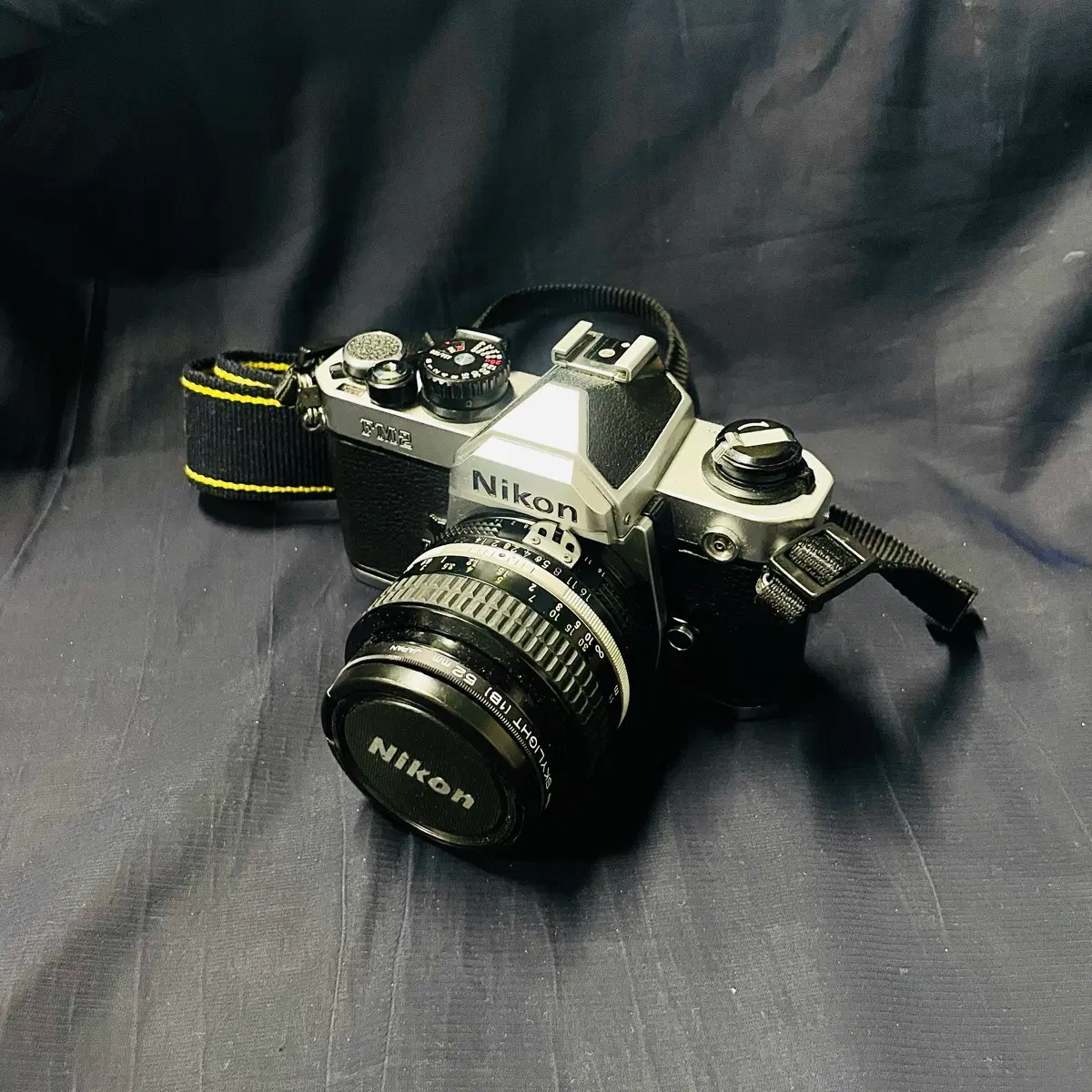 Nikon FM2 및 액세서리 일괄 판매