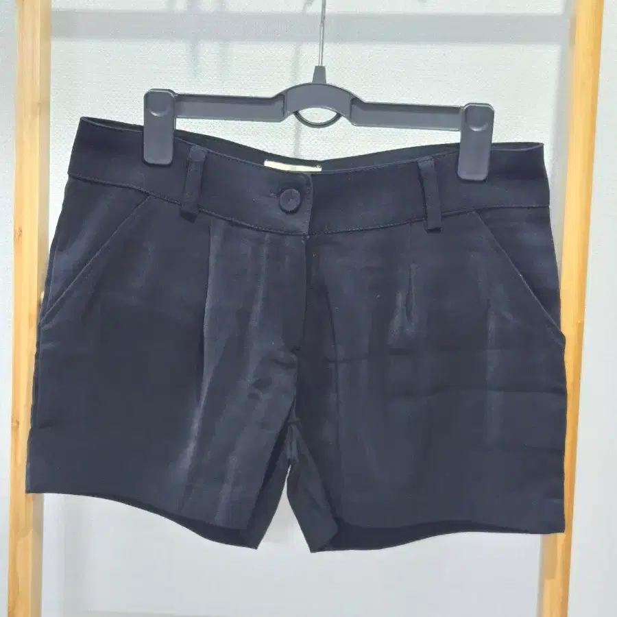 블랙 정장 반바지