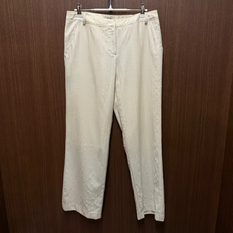 BCBG 스트라이프 패턴 슬랙스 바지