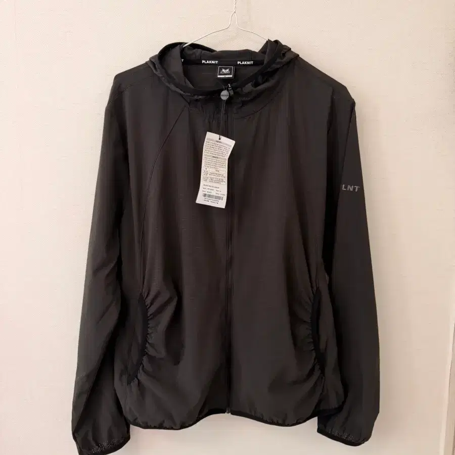 플랙니트 바람막이 m / 새상품