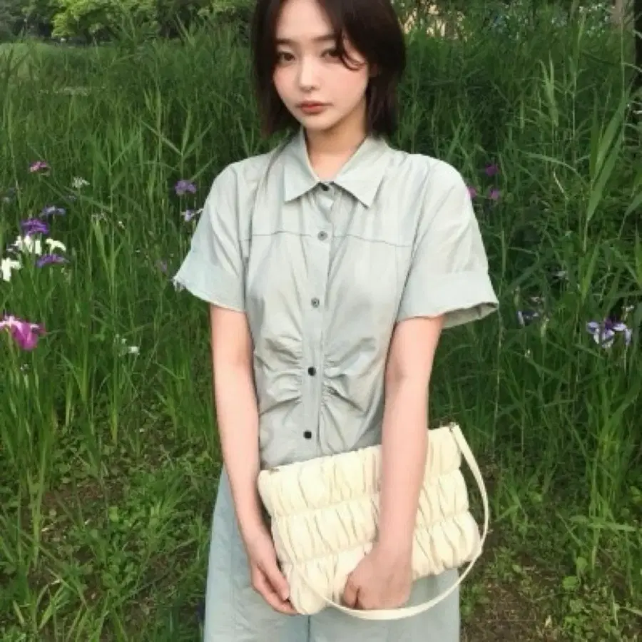 스탠드 오일 한정판 듀베클러치숄더백 크림색