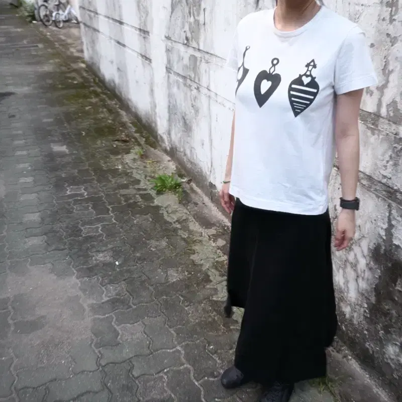 꼼데가르송 트리콧 하트 퍼퓸 모티프 티셔츠