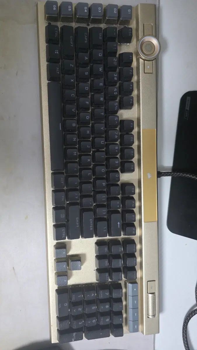 커세어 K100 RGB 미드나잇 골드 키보드 / 팜레스트 없음