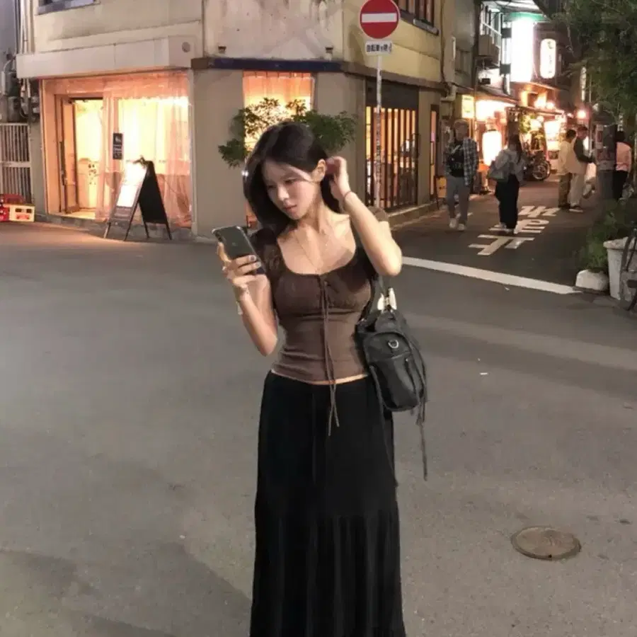 에이블리 스퀘어넥 펀칭 블라우스