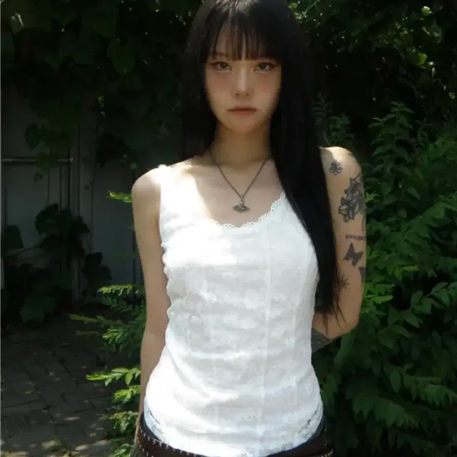 화이트 레이스 민소매 탑