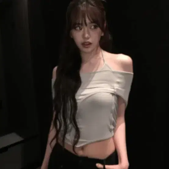 파이시스 레이어드 탑 (아이브 안유진 착용)
