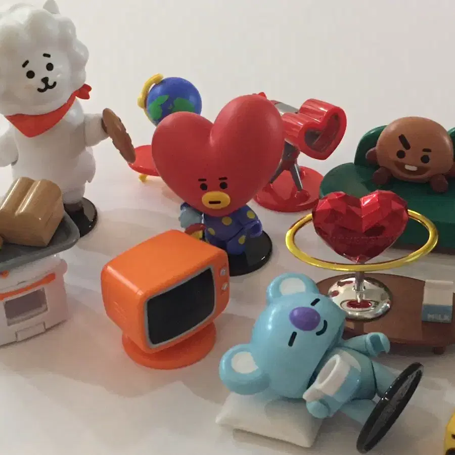 BT21 컬렉터블 피규어 Vol.1 유니버스타 베이스캠프 테마