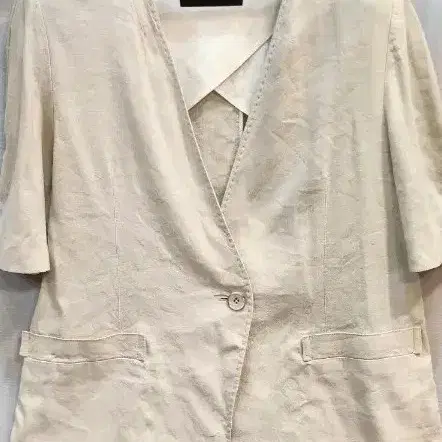 SISLEY 크림색 자켓입니다
