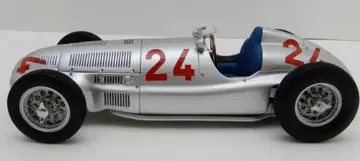 CMC 1/18 메르세데스-벤츠 W165 트리폴리 1939 #24 M-074