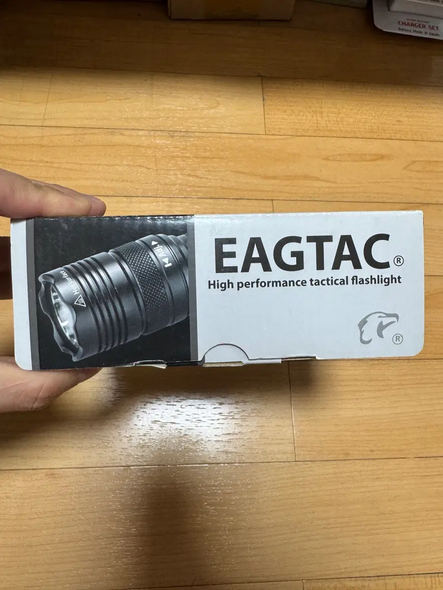 이글택 D25LC2 Color EAGTAC 손전등 팝니다