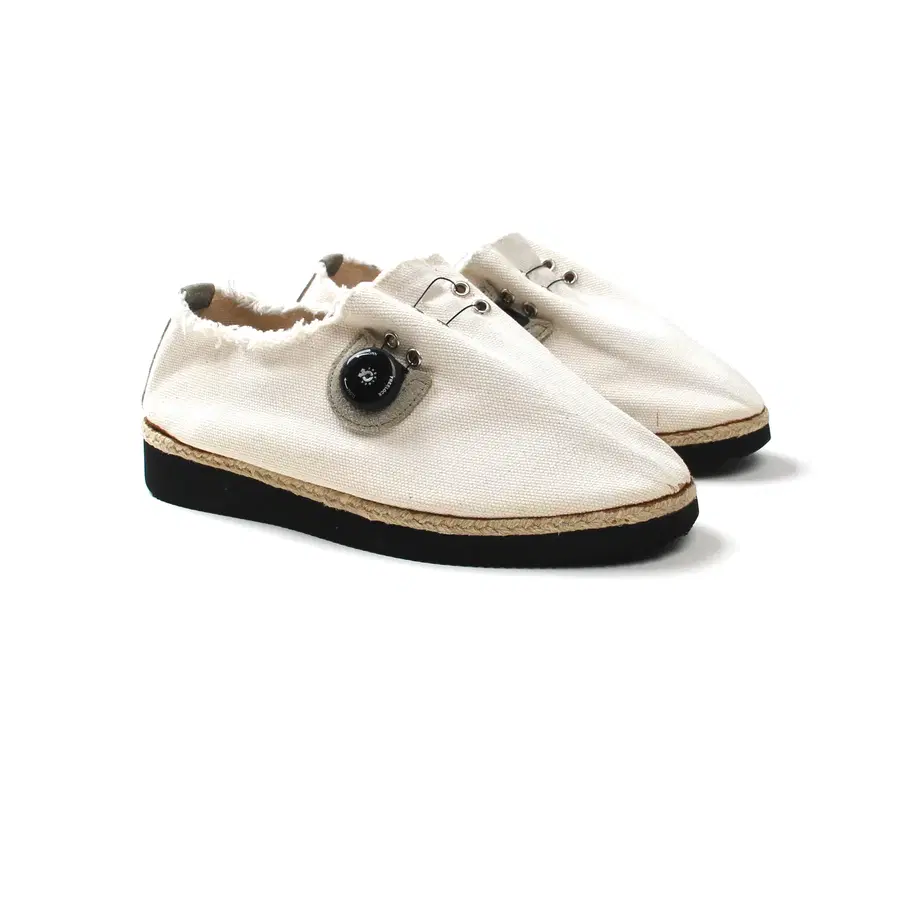 ptamigan: espad moc canvas