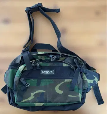 OUTDOOR PRODUCTS 아웃도어 90s USA제 카모 무늬 허리 백 새상품급
