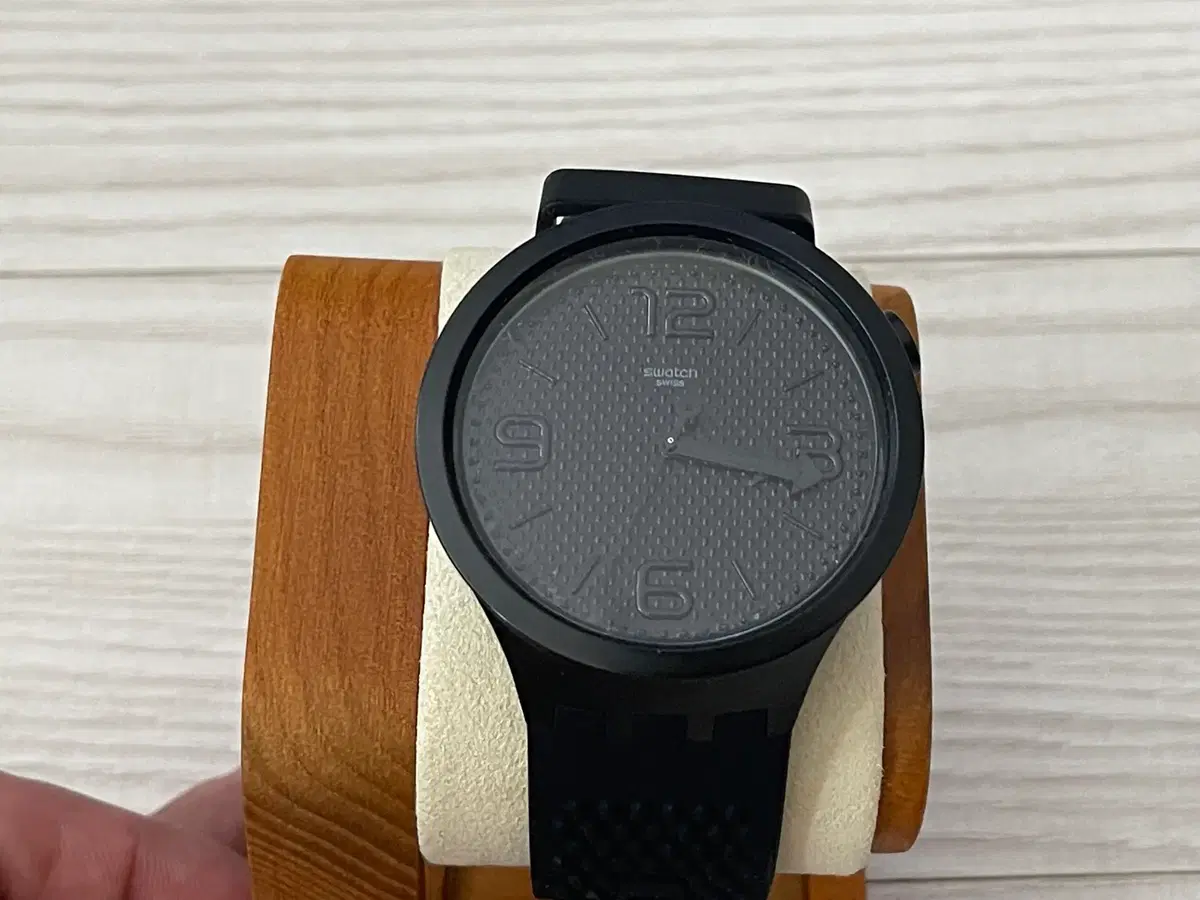 [SWATCH] 스와치 빅 볼드 컬렉션 BBBLACK 우레탄밴드 시계