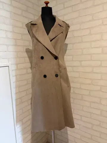 ZARA/베이지/민소매 트렌치코트 (롱 베스트형) / 벨로아 또는 스웨이드