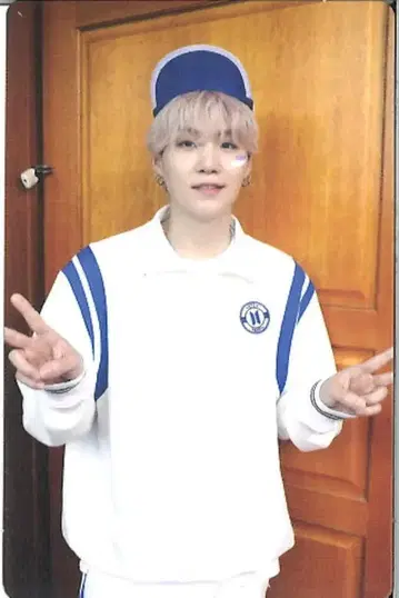 BTS 스페셜 8 포토-폴리오 SUGA Us, Ourselves, and BTS 'WE'