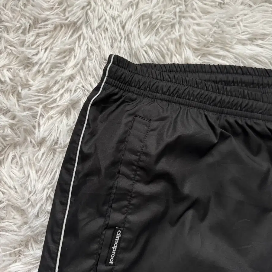 ADIDAS 일본빈티지 나일론 팬츠 와이드팬츠 아디다스 나일론바지 M 32