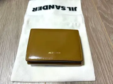 [ 새상품급 공식 매장 구매 ] JIL SANDER 3단 폴더형 지갑 브라운