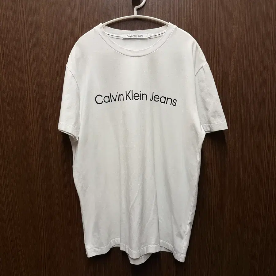 CK 라운드 반팔 L