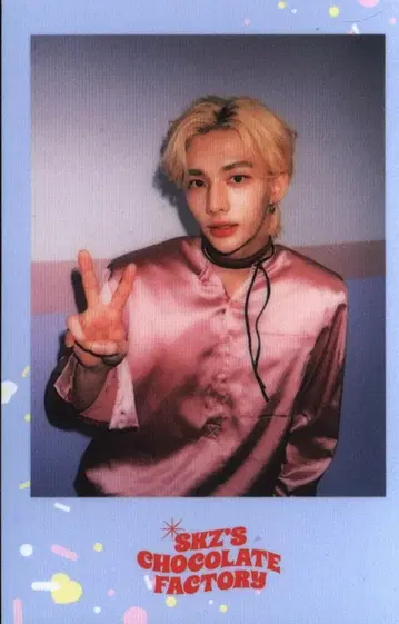 StrayKids 2022CHOCOLATE FACTRORY #LOVESTAY 현진 폴라로이드 1/5