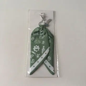 MAZZEL ROOM TAKUTO 반다나 키링