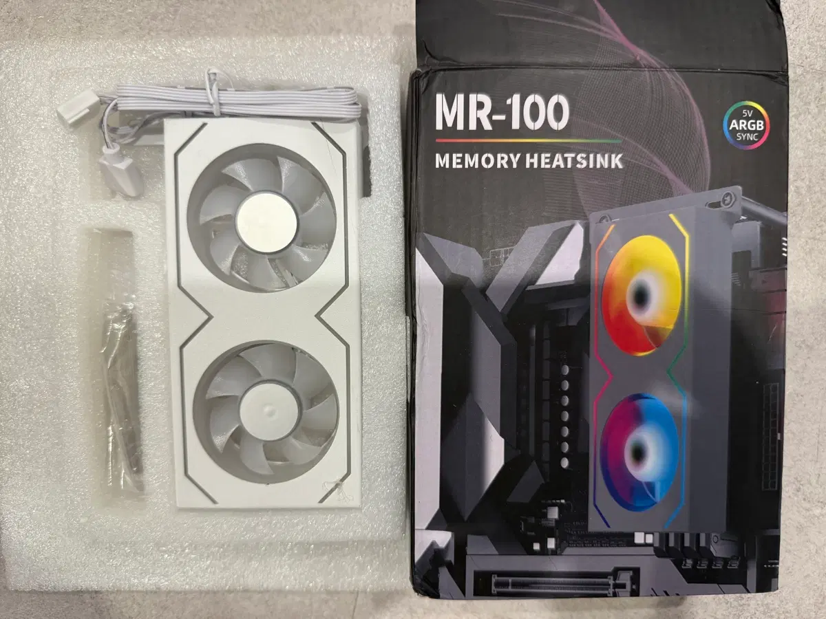 MR-100 메모리 쿨러 화이트 ARGB