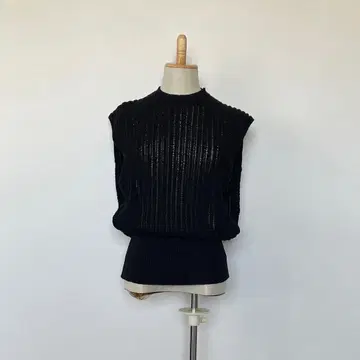 투모로우랜드 BACCA 니트 베스트
