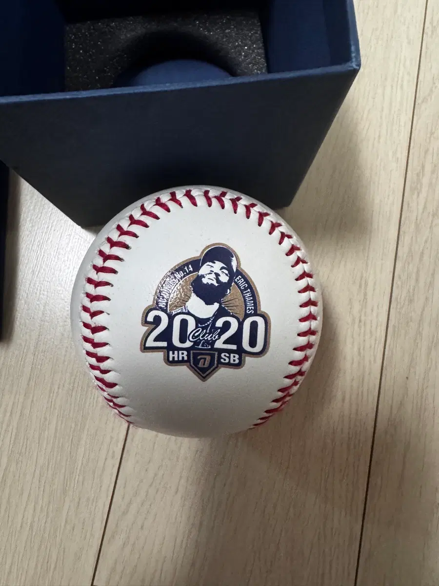에릭 테임즈 2020 기념구, 이재학 피규어