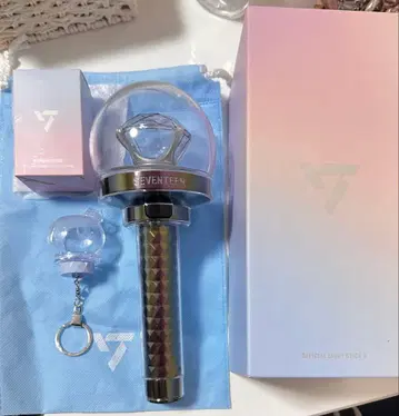 SEVENTEEN OFFICIAL LIGHT STICK 3 와 키링