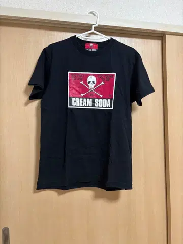 CREAM SODA 티셔츠 블랙