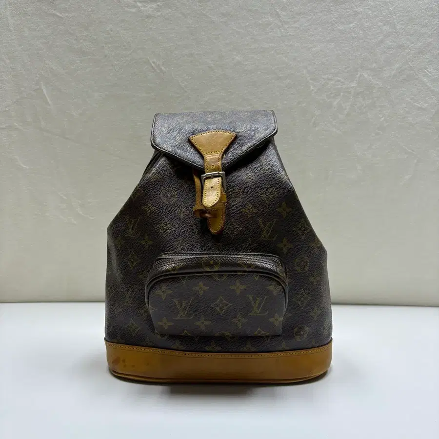 정품 루이비통 몽수리 GM 백팩