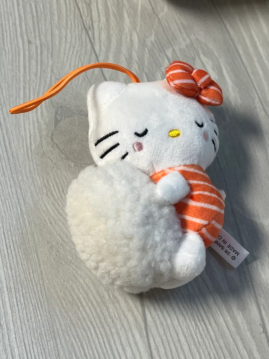 스시로 헬로키티 인형