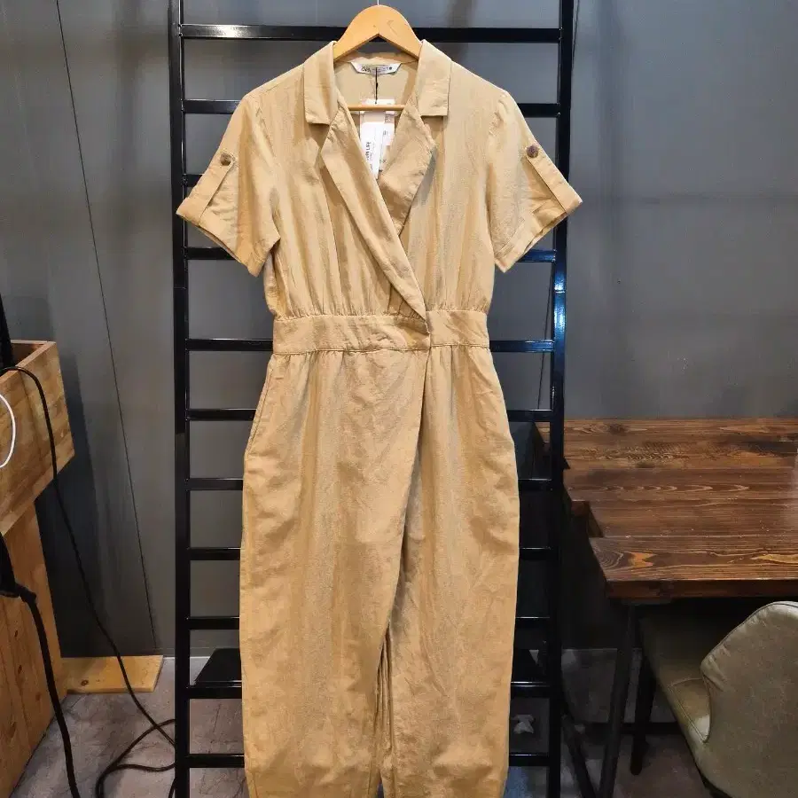 [S] 자라 ZARA 린넨 랩 반팔 점프수트 베이지 (새제품) 4.5