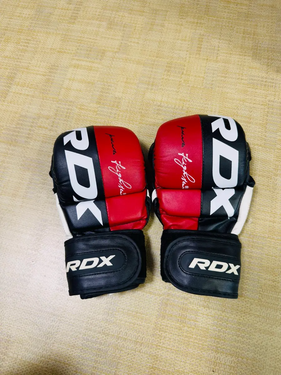 RDX MMA 글러브 레드/블랙