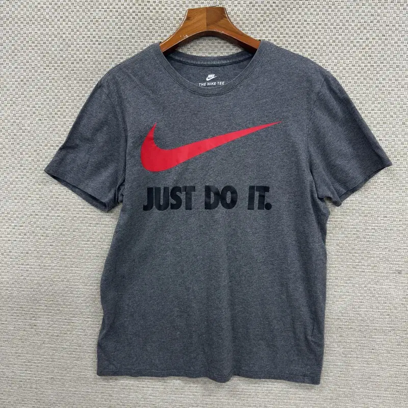 나이키 반팔티 L H01717