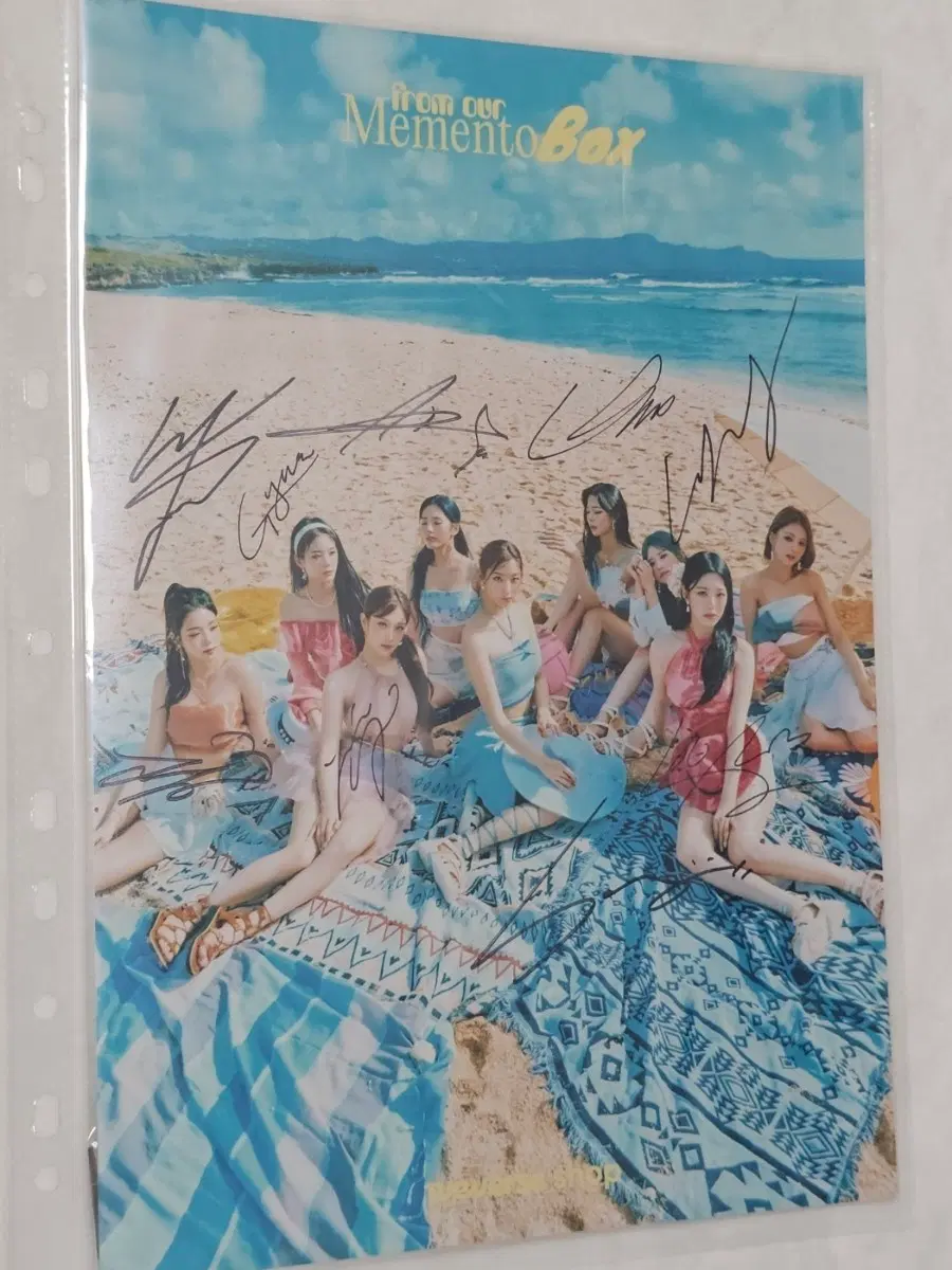 프로미스나인 스디웨 전체 싸인 포스터 판매합니다.
