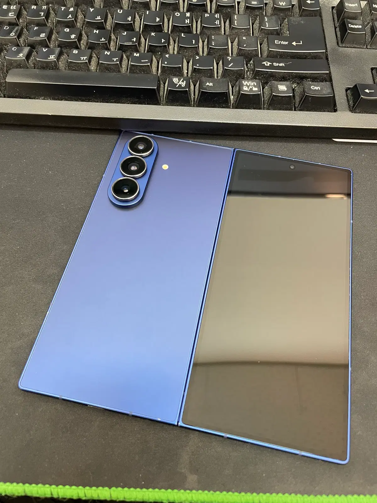갤럭시Z폴드7 블루 256GB 무잔상 상태좋은 중고127만6천팝니다