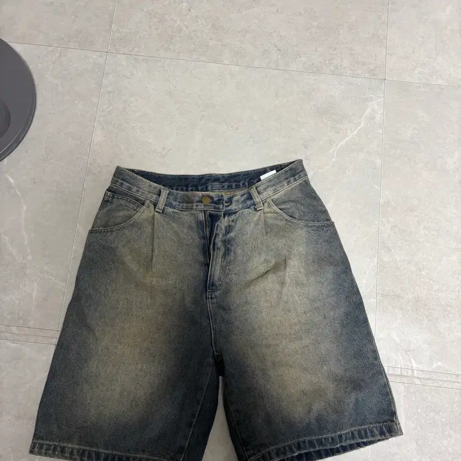 퍼스텝 워싱 와이드팬츠 버뮤다 30
