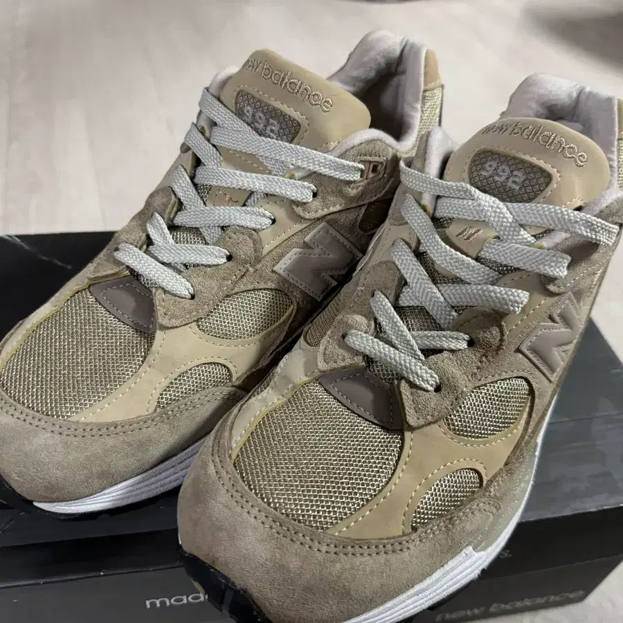 뉴발란스 992 tan