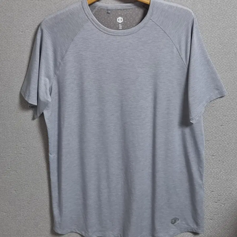 XL ) 언더아머 그레이 celliant 셀리언트 반팔티