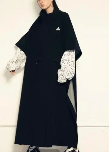 미사용 새상품 택 포함 adidas HYKE 판초