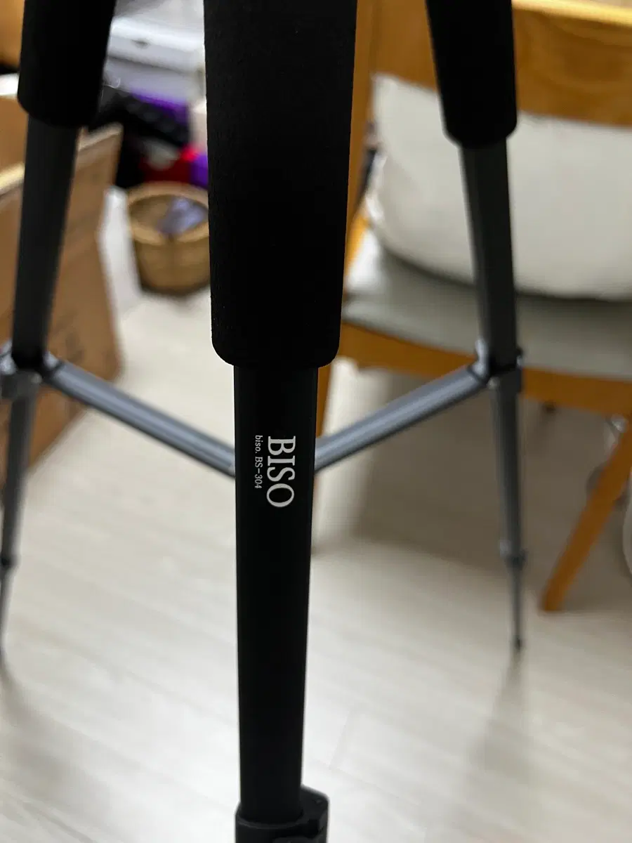 비소(BISO) BS-304 카메라/스마트폰 삼각대 판매합니다.
