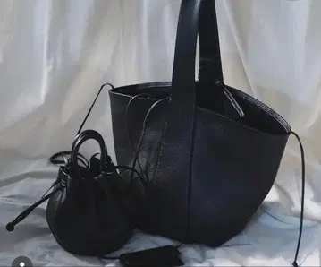 Y'SACCS 이자크 3stitch 빅 백 홍고 토모카 콜라보
