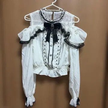 lizlisa 오픈 숄더 프릴 블라우스