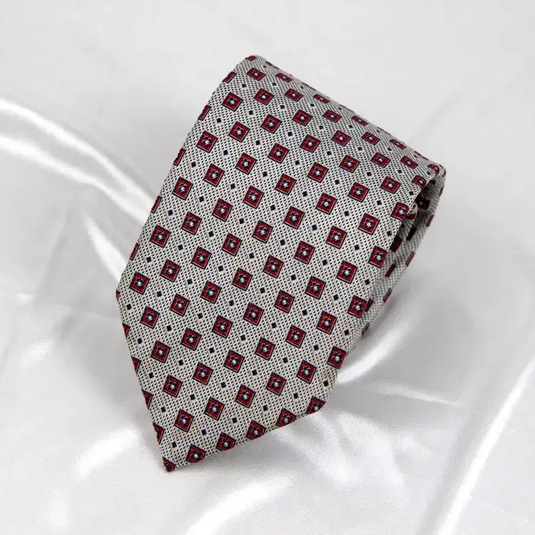 제냐 8.8cm A등급 이탈리아 명품 넥타이
