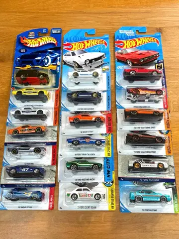 Hot Wheels 포드 19대 세트