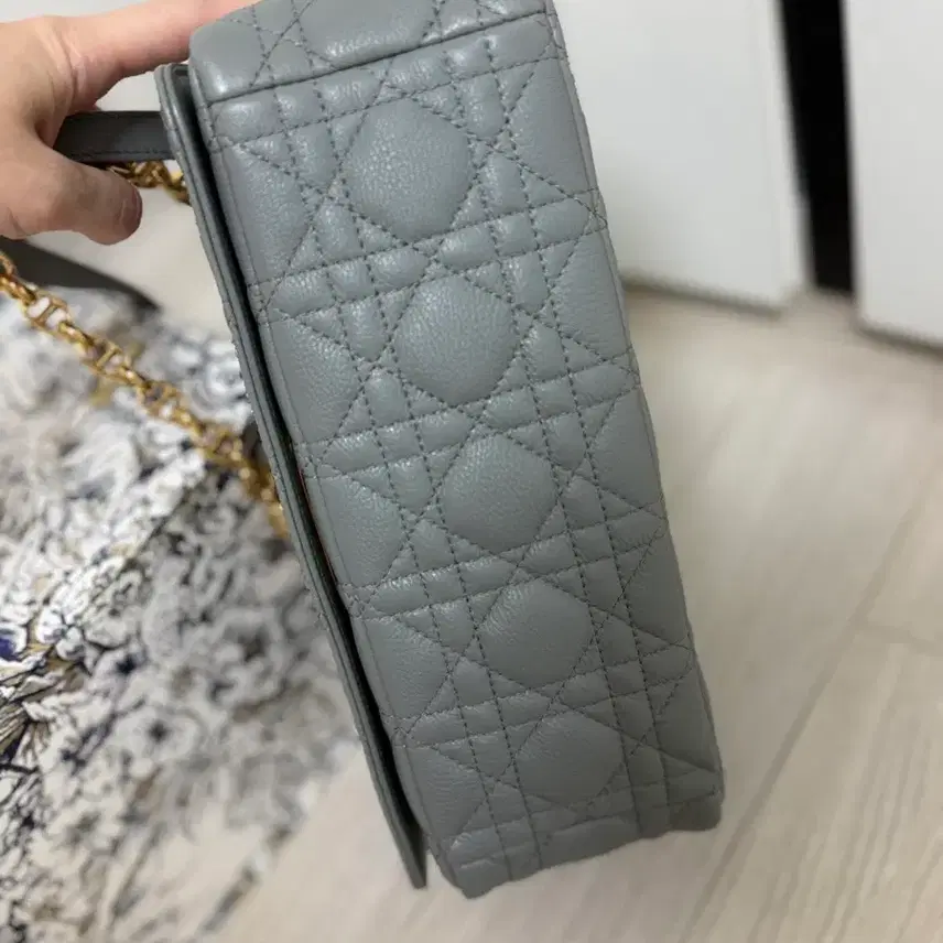 디올 카로백 미디움 사진 6